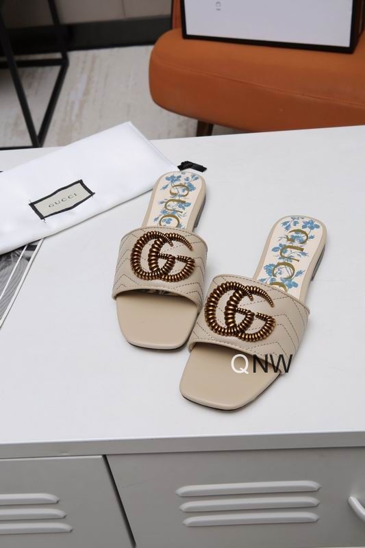 Gucci Women's Slippers 422